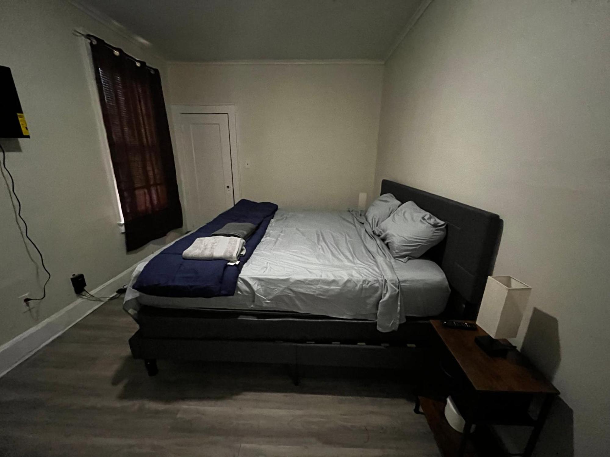 Spacious Cozy Private Room Нюарк Екстериор снимка